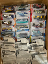 Load image into Gallery viewer, Lot of 600 Hot Wheels Cars (300 Sealed) (300 Used)