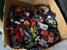 Load image into Gallery viewer, Lot of 600 Hot Wheels Cars (300 Sealed) (300 Used)
