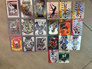 Lot of 1,000 Mixed NFL, MLB, NHL, MLB Sports Cards. Holos, Refractors, Rookies & More