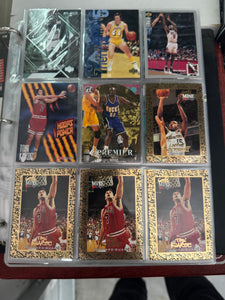 Lot of 1,000 Mixed NFL, MLB, NHL, MLB Sports Cards. Holos, Refractors, Rookies & More