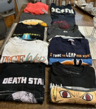 Load image into Gallery viewer, Lot of 10 Mens vintage &amp; Graphic Tshirts