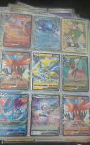 1,000 Pokemon Cards mixed Holos, Non Holos, Reverse Holos & More